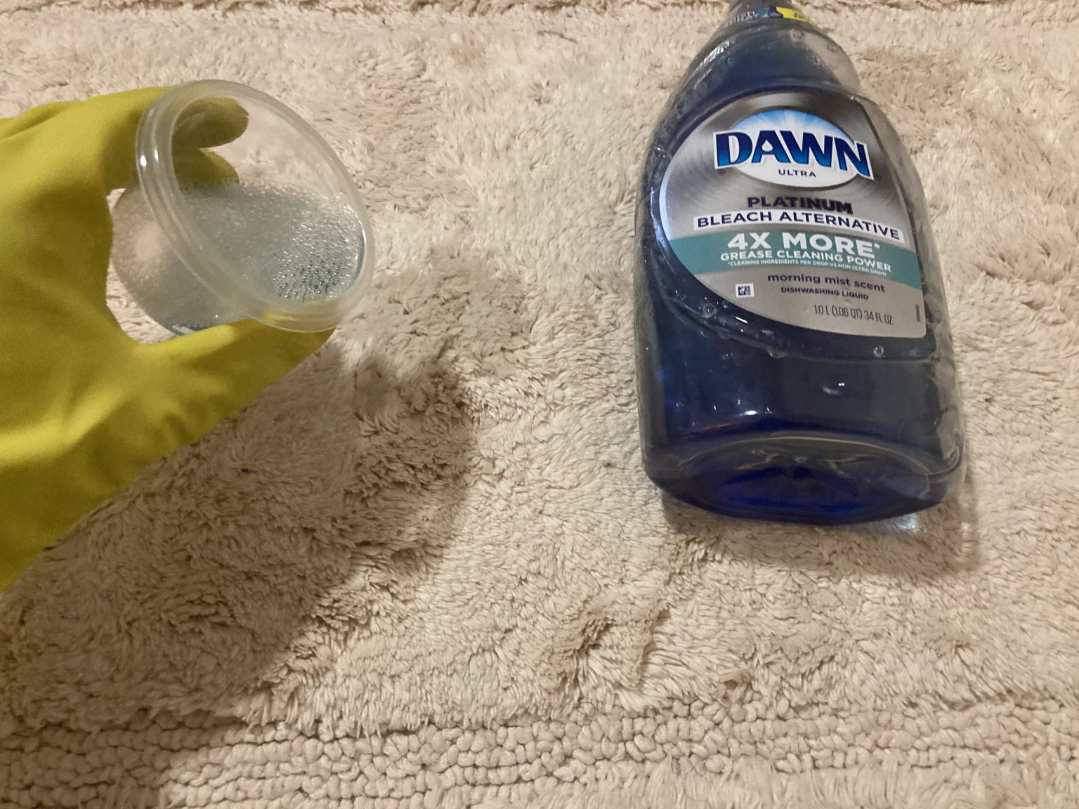7 INTERESTING DAWN DISH SOAP HACKS AND USES – Notes From The Porch