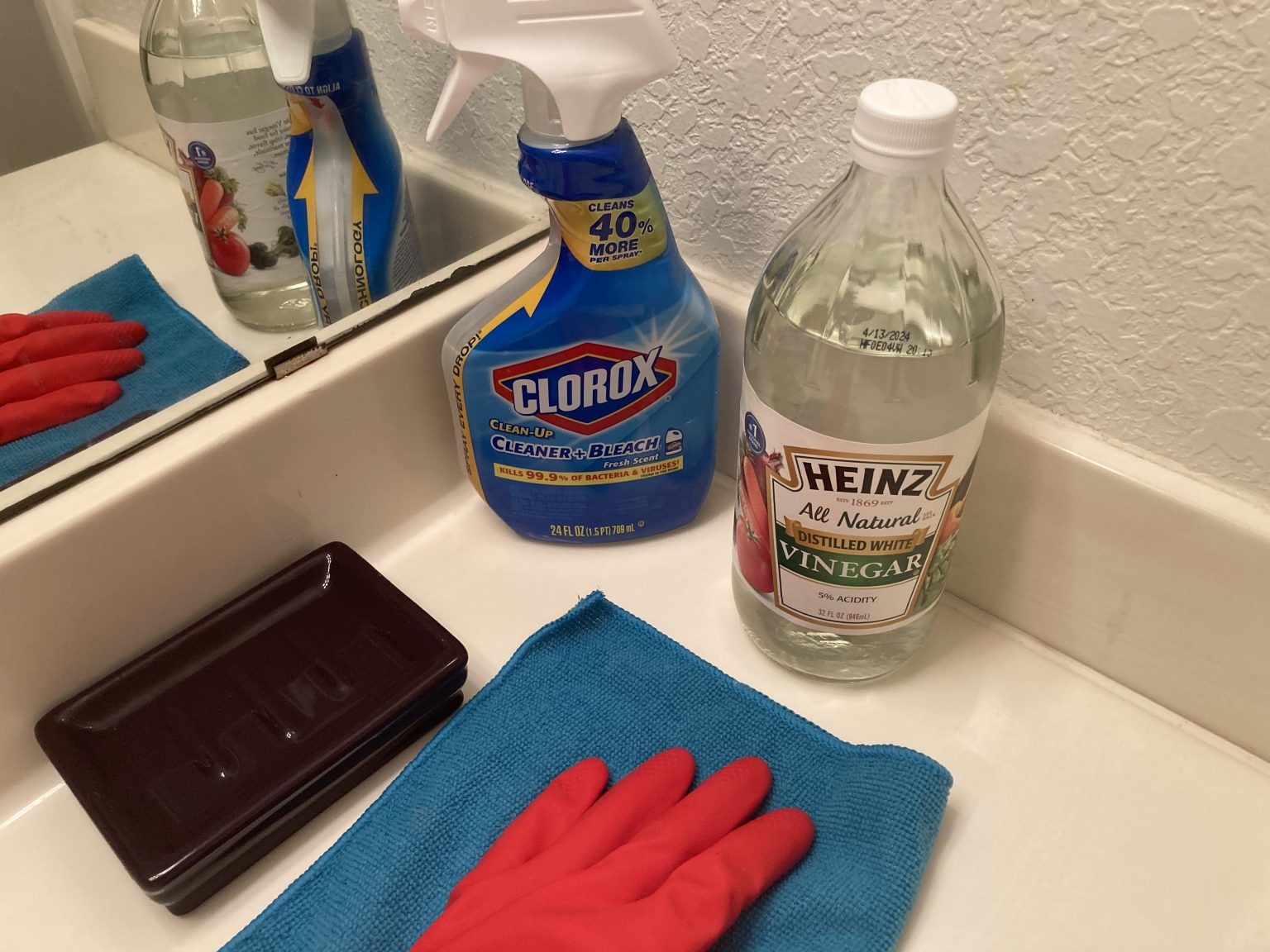 16 FANTASTIC BATHROOM CLEANING HACKS YOU SHOULD KNOW Notes From The Porch