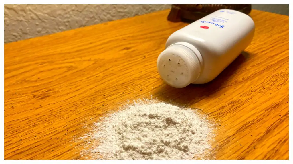 7 UNUSUAL BABY POWDER USES THAT WILL COME IN HANDY Notes