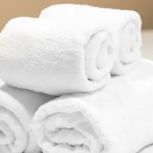 8 Tips on How to Wash White Towels So They Stay Bright & Soft